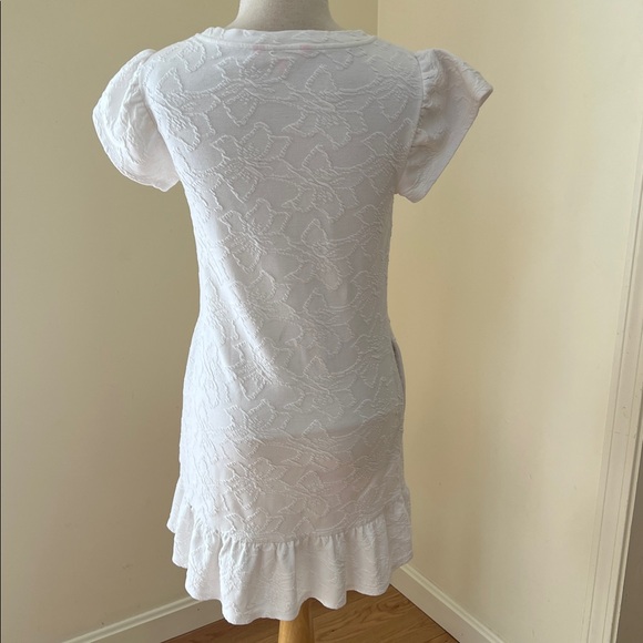 Lilly Pulitzer White Ruffle Hem jacquard Dress. - Picture 3 of 9